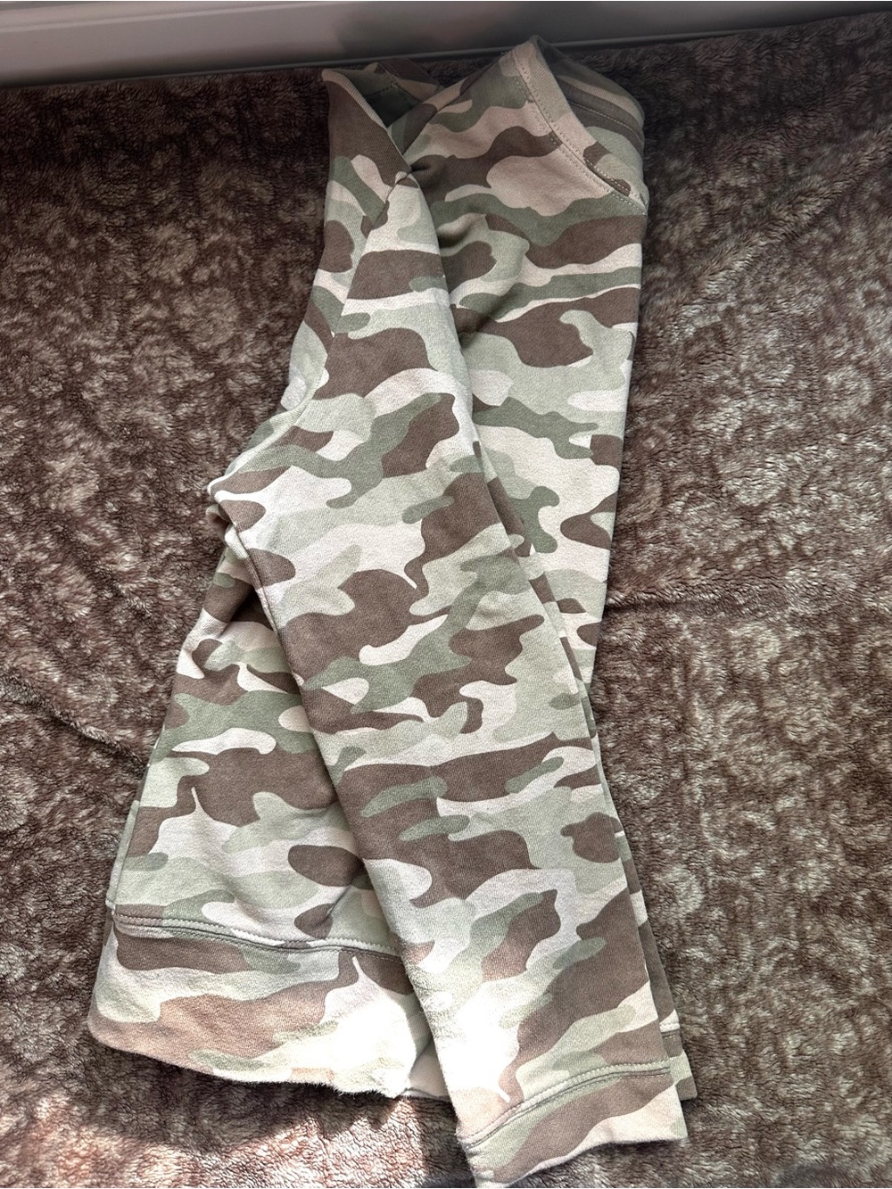 dip Camouflage Crewneck Sweatshirt Duo in Tan and Light Gray Camo - Picture 3 of 5